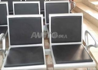 أريكة غرفة الانتظار