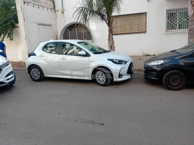 Toyota Yaris Hybride Automatique 2024 à Rabat