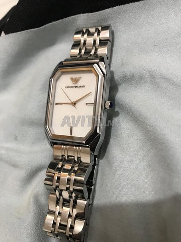 ساعة إمبوريو أرماني