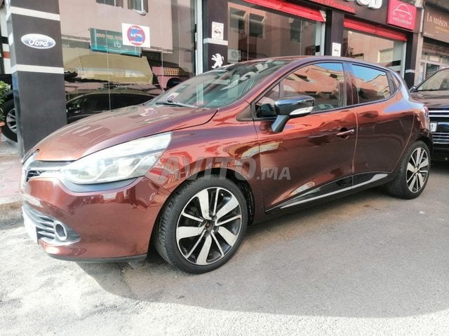 Renault Clio Diesel Manuelle 12.2014 à Casablanca