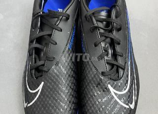 أحذية كرة القدم نايك فانتوم الأصلية