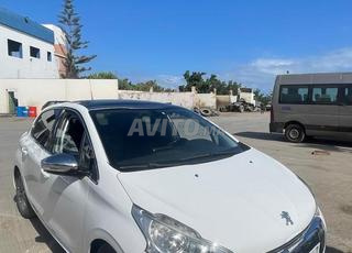 بيجو 208 ديزل يدوي 2018 في بوزنيقة