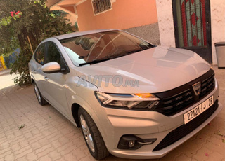 داشيا لوكان