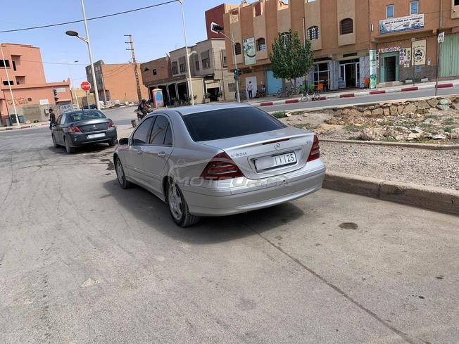 مرسيديس 220 