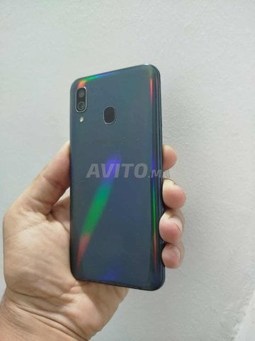 samsung A40 64g