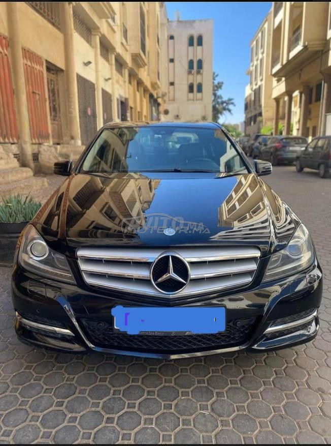 مرسيدس-بنز 220 ديزل أوتوماتيك 2012 في طنجة