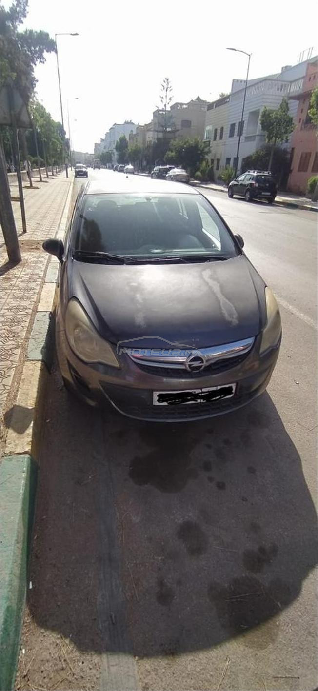 Opel Corsa Essence Manuelle 2013 à Casablanca