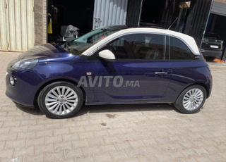 Opel Adam Essence Manuelle 2017 à Agadir