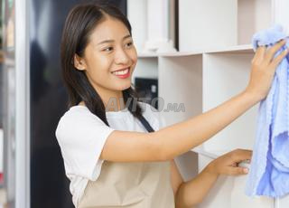 خادمة / مربية فلبينية