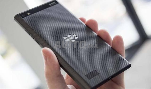 Blackberry leap 16GB 3 RAM - 2
