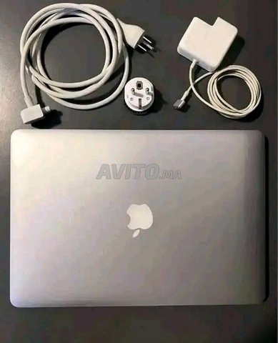 MacBook Pro i5 Retina Ram 8 disc 256 SSD 2015 