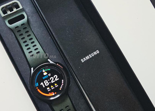 Samsung galaxy watch5 pro très bonne état