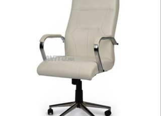 Fabrication des chaises visiteur et président