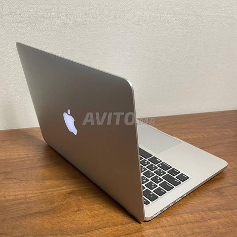 MacBook Pro i5 Retina Ram 8 disc 256 SSD 2015 