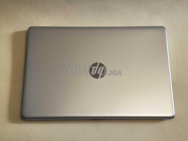Hp i5 7ème Double Graphique Ram 8 Dis 512 SD 1000 