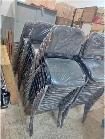 تصنيع الطاولات المدرسية والأقمشة