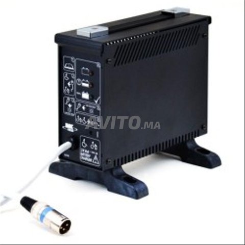 شاحن لكرسي متحرك كهربائي