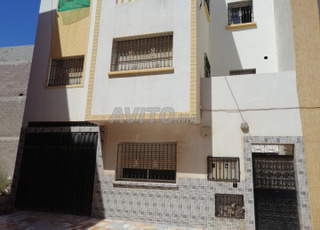 شقة سفلية رائعة وكبيرة للبيع 