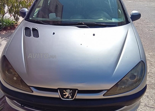 Voiture à vendre modèle Peugeot 206 Break