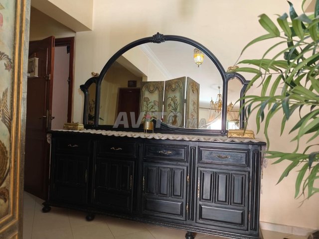 Vitrine en bois massif – idéale pour magasin ou maison