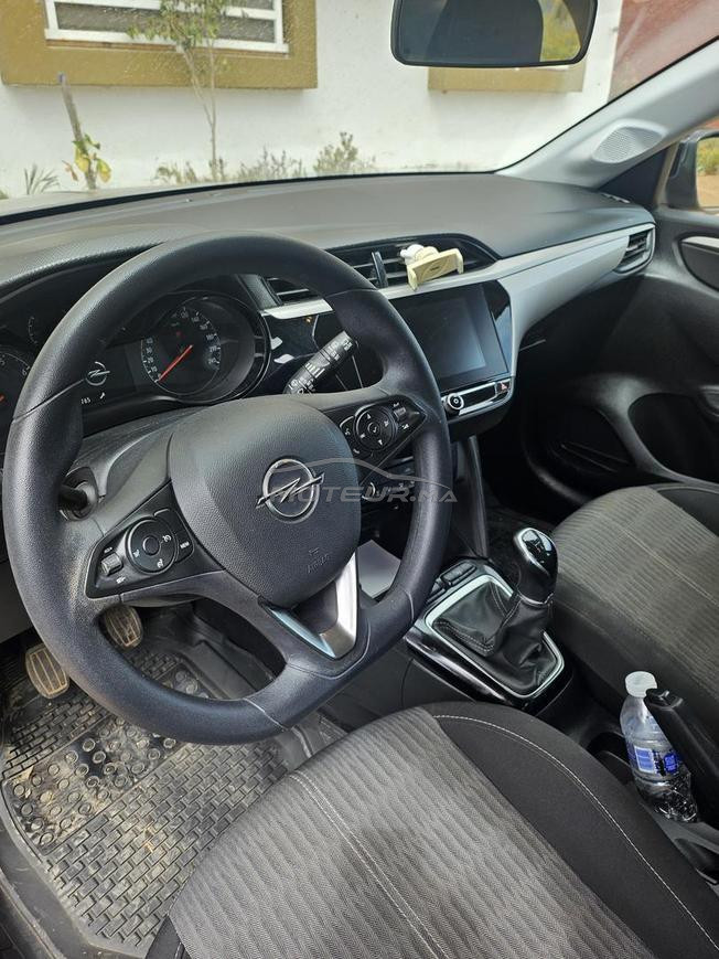 opel corsa en très bon état 