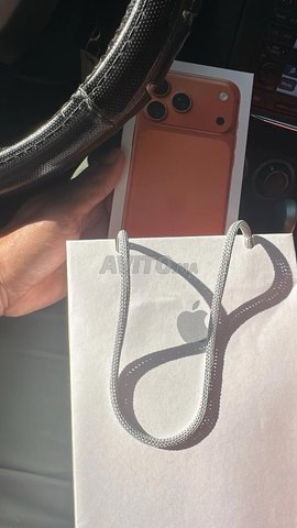 📱 iPhone 17 Pro Max – Version Européenne (Carte SIM)