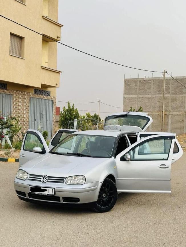 Volkswagen Golf 4 Diesel Manuelle 2001 à Bradia