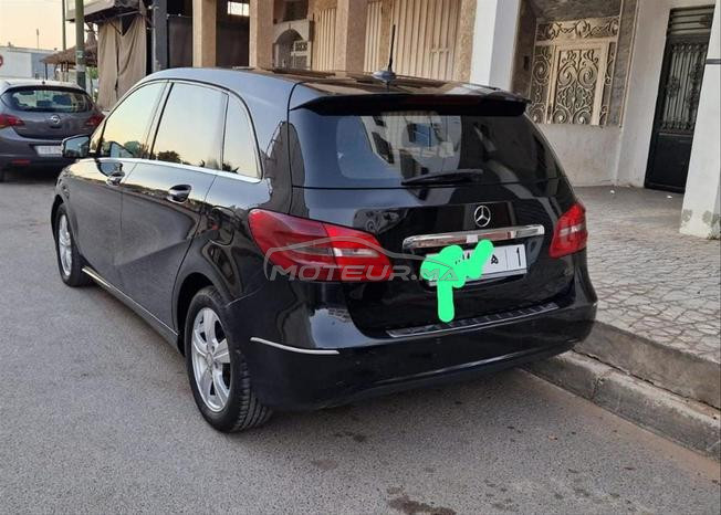 Mercedes-Benz B180