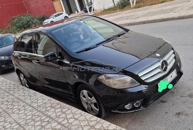 Mercedes-Benz B180