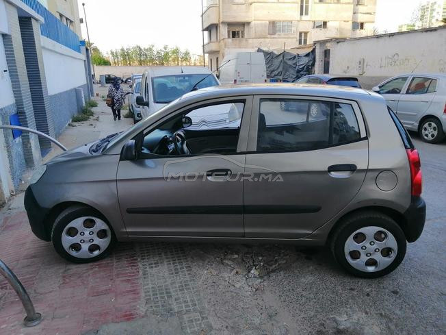 kia picanto modèle 2010 premier main 