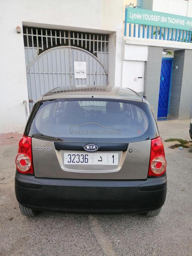 kia picanto modèle 2010 premier main 