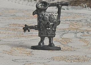 تمثال معدني لبوب سبونج 2005 عتيق