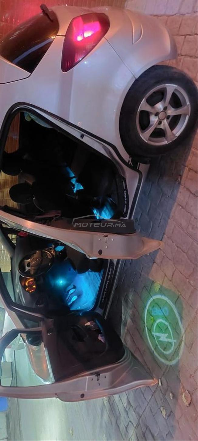 سيارة  opel corsa model 2009 essence 