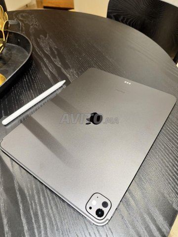 آيباد برو 13 بوصة (M4) مع قلم برو