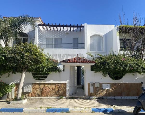 فيلا للبيع 200 متر مربع طنجة منطقة أشاكار