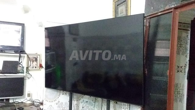 تلفاز سامسونج UHD 70 شبه جديد