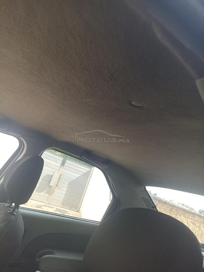 Une voiture Dacia Logan 