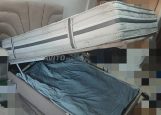 Lit avec rangement matelas mousse (140 cm)