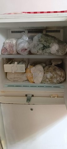 ثلاجة مع تجميد