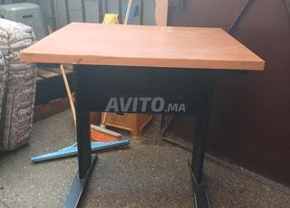 مكتب بحالة جيدة