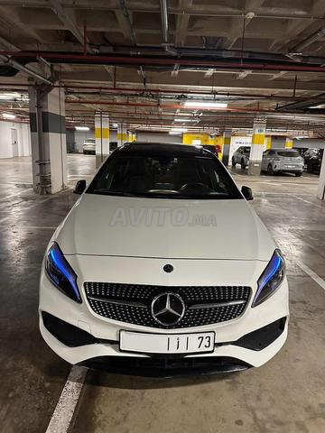 Mercedes-Benz 220 Diesel AMG modèle 2016 www