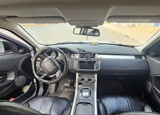 رانج روفر إيفوك 2017 – ديزل – حالة ممتازة