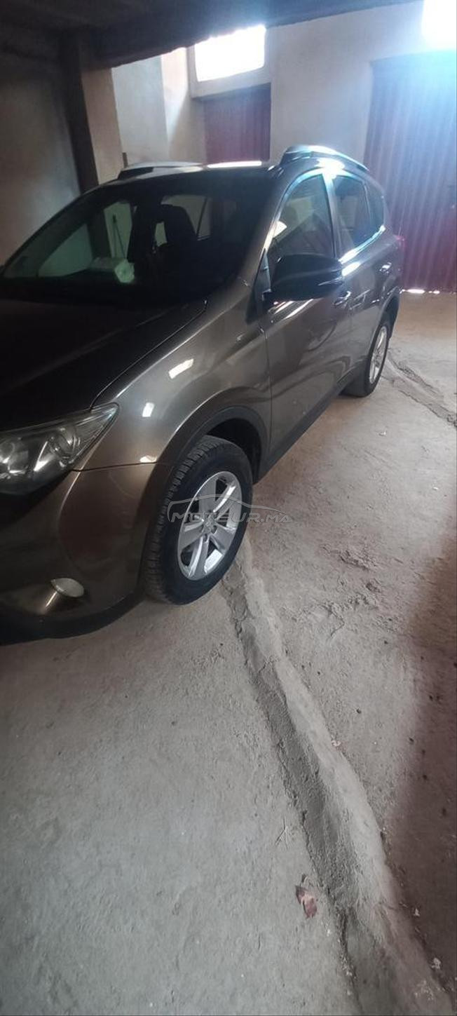  كاميرة خلفية وامامية 2015    موديل   rav4 toyota 