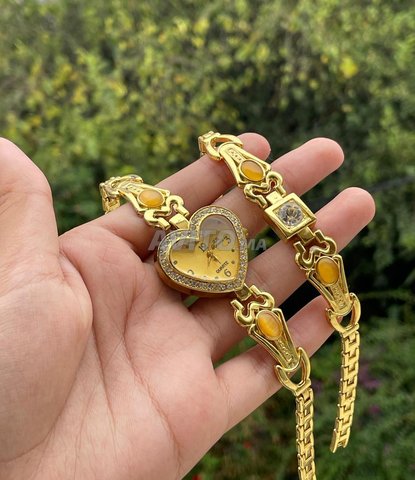 Montre bijou cœur doré, élégance féminine vintage 