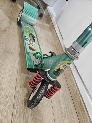 Trottinette 3 roues pour enfant 3 ans et plus 20 kg