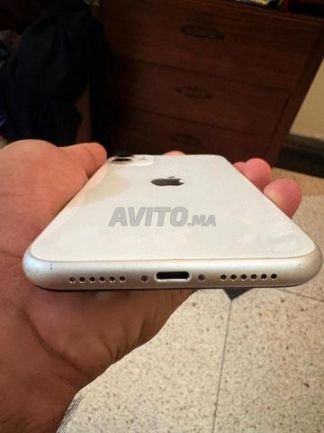 Iphone 11 64gb 73% batterie écran changé - 2