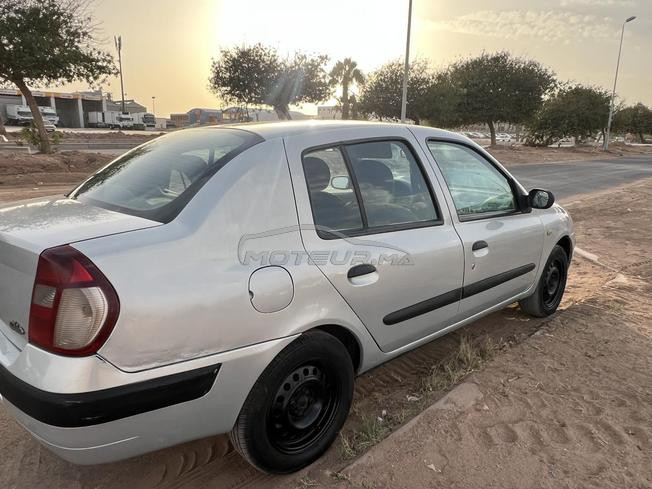 clio 2004 en bon etat sur agadir