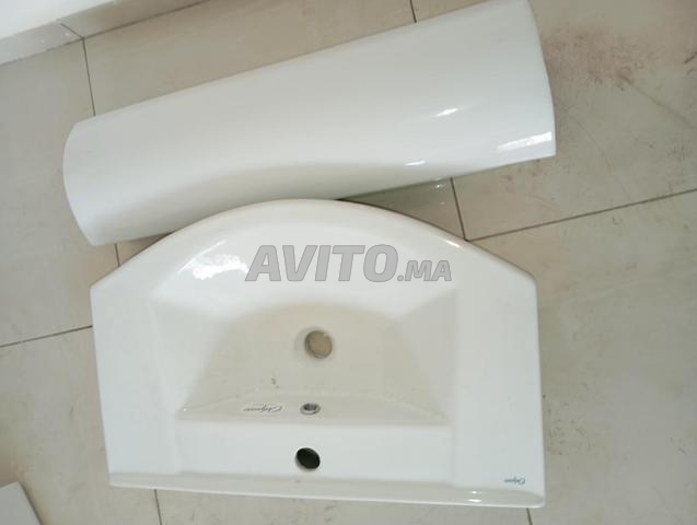 deux lavabos odyssée comme neuf
