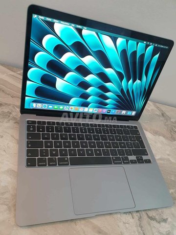 ماك بوك إير 2020 i3 8GO 256SSD دورات 370