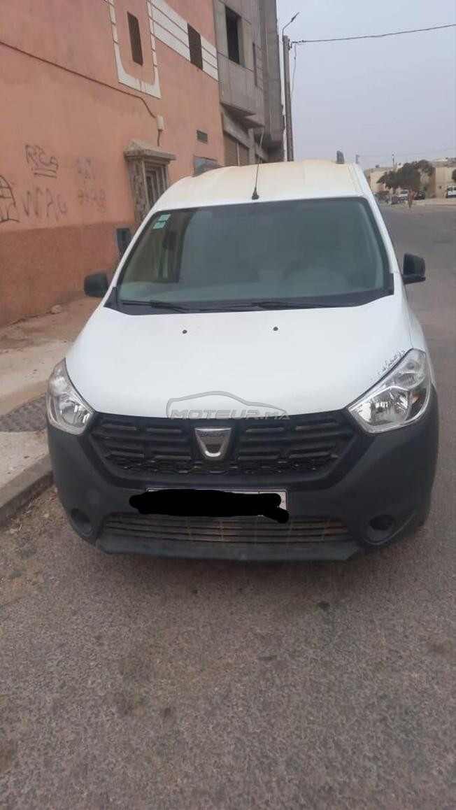سيارة تجارية dokker